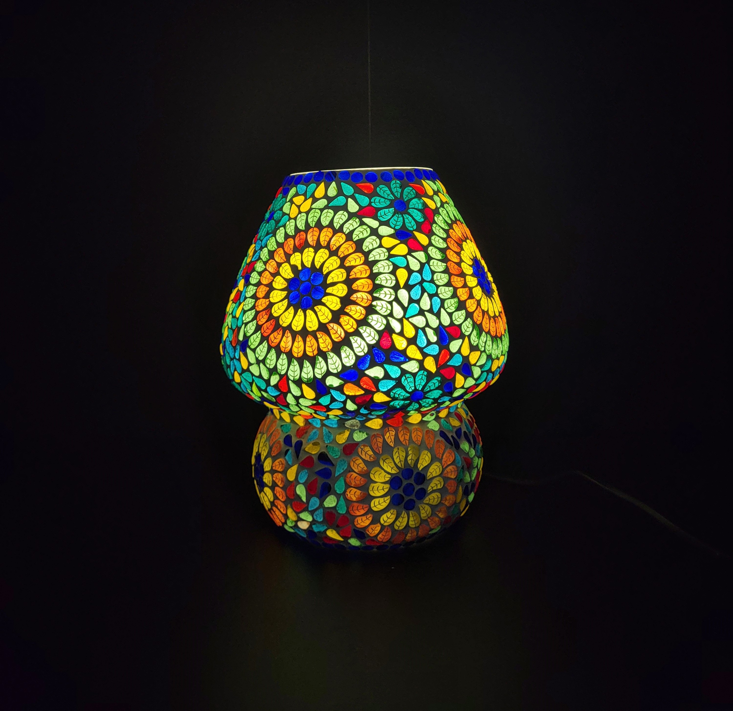 Mushroom_mosaic_lamp